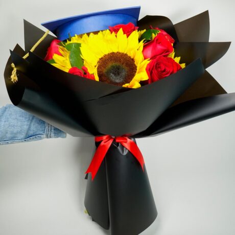 bouquet de rosas y girasoles para grado