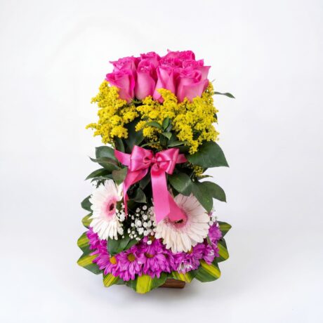 rosas margaritas gerberas rusco